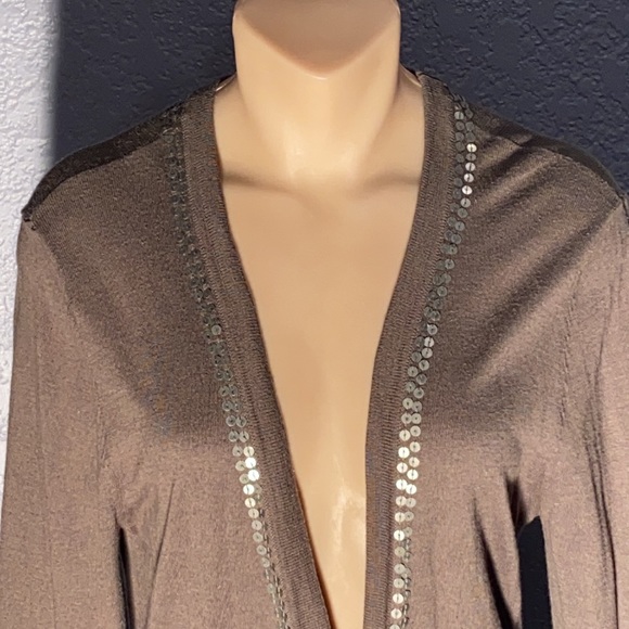 BKE BOUTIQUE - olive sweater w long slvs, jewel buttons & sequin pockets - M - Picture 3 of 16